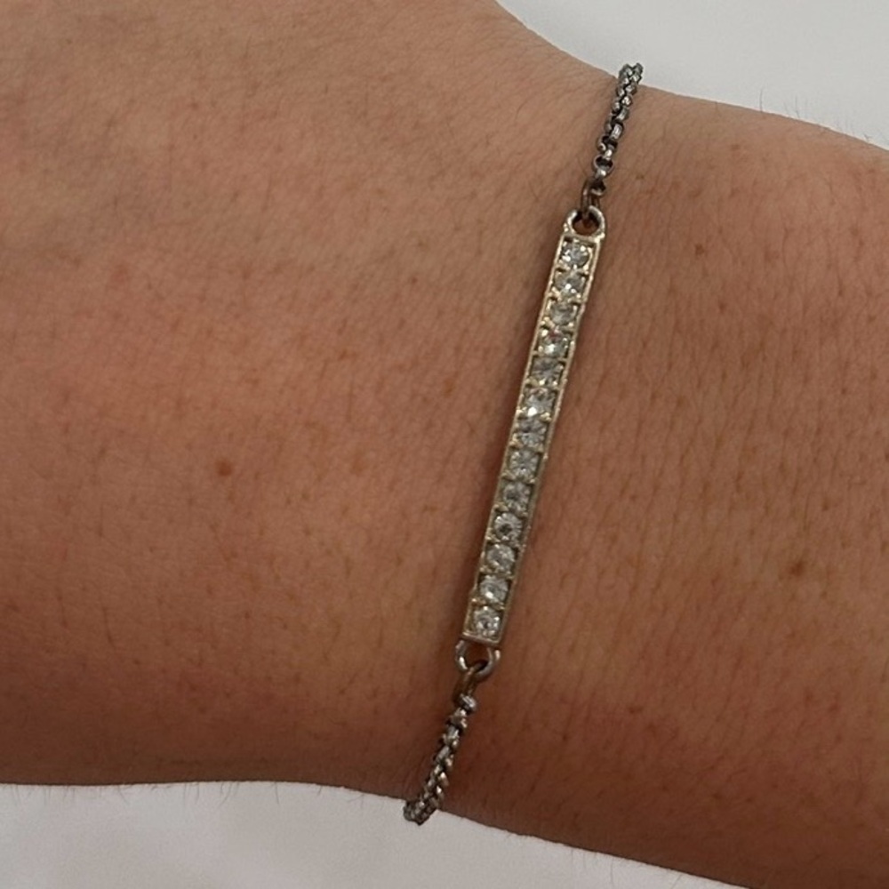 Gold bracelet with crystals